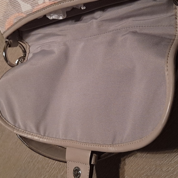 Coach Soho Shoulder Bag - Picture 8 of 11